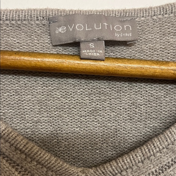 Evolution by Cyrus Women’s Small V-Neck Cable Knit Sweater Gray Stretch Soft - Picture 2 of 8